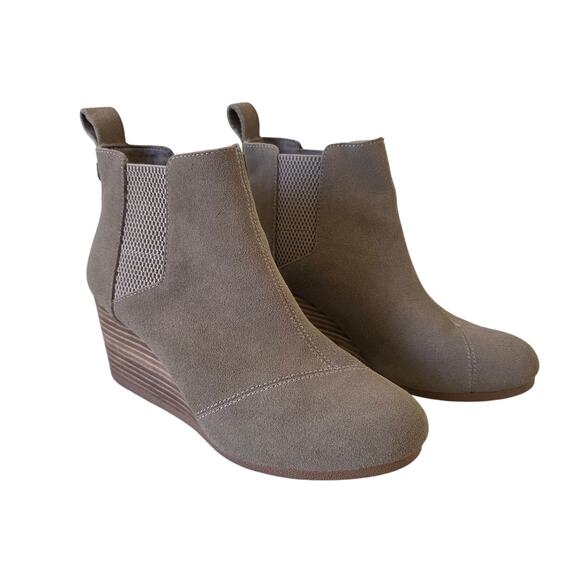 TOMS Suede Wedge Booties Taupe Women Size 8 Chelsea Ankle Boots - Picture 1 of 13